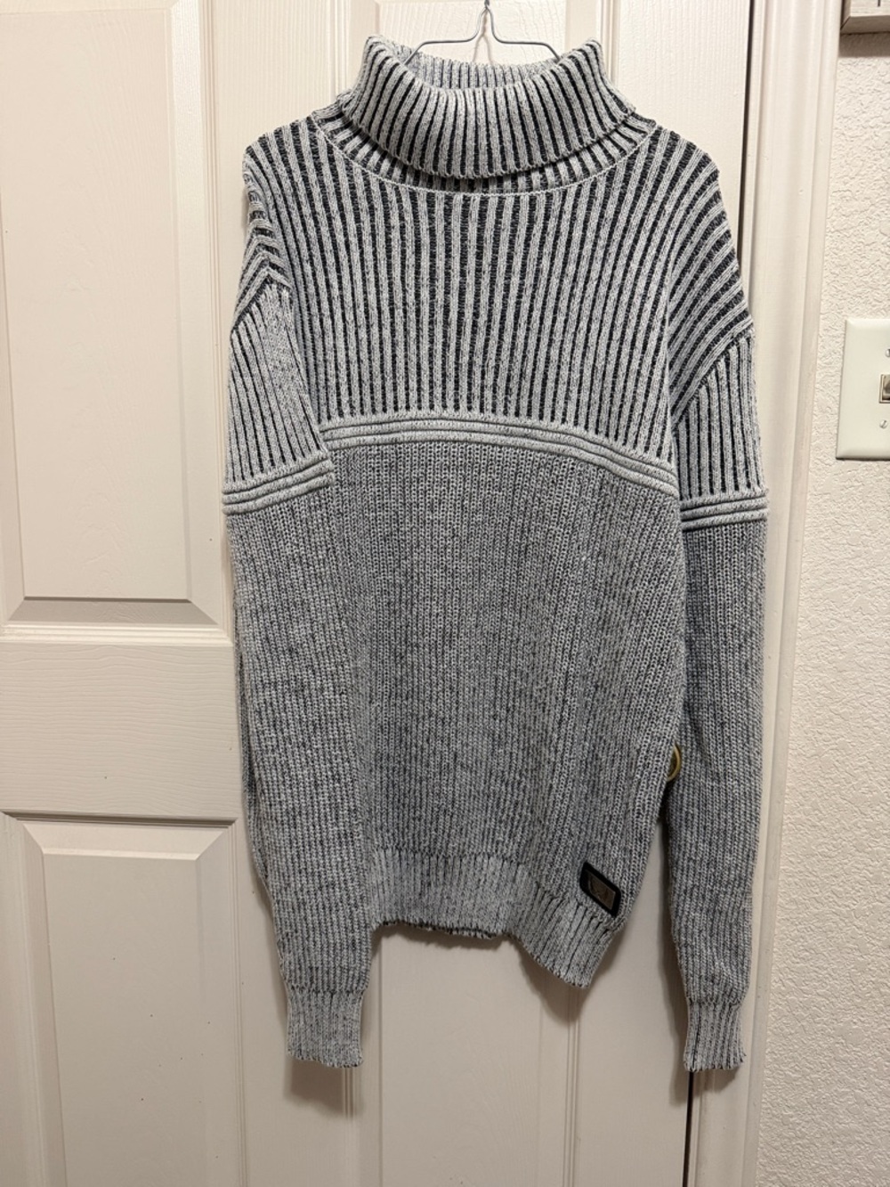 Men's Ribbed Gray Turtleneck Sweater